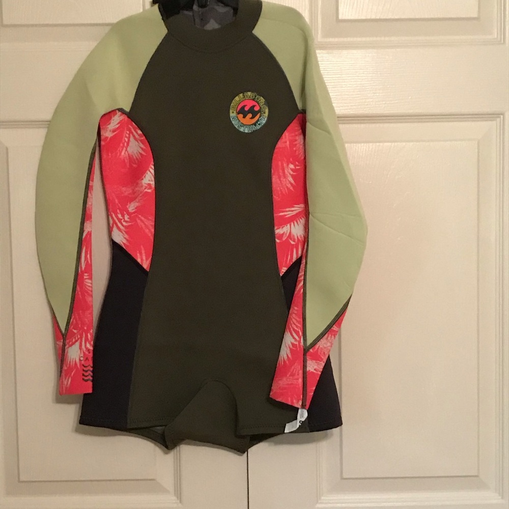 Super Cute Billabong Retro Shortie